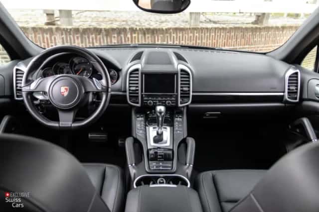 Porsche Cayenne (2011) thumbnail 29