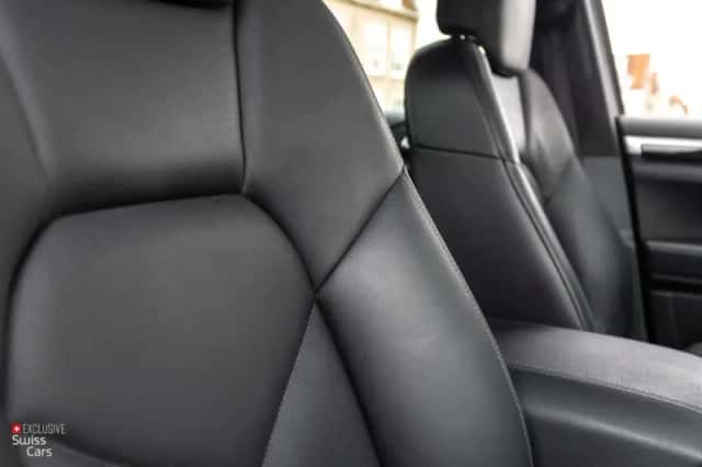 Porsche Cayenne (2011) thumbnail 35
