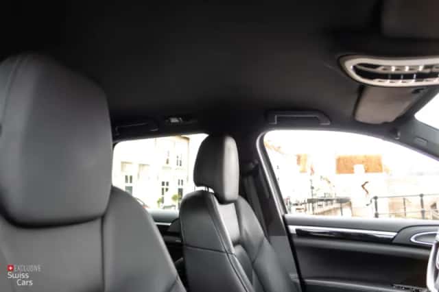 Porsche Cayenne (2011) thumbnail 36
