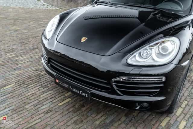 Porsche Cayenne (2011) thumbnail 5