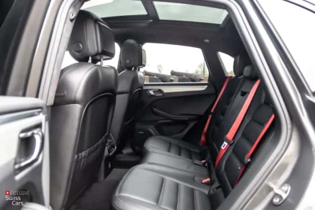 Porsche Macan (2016) thumbnail 31