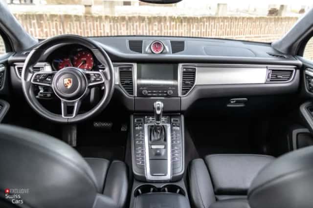 Porsche Macan (2016) thumbnail 34