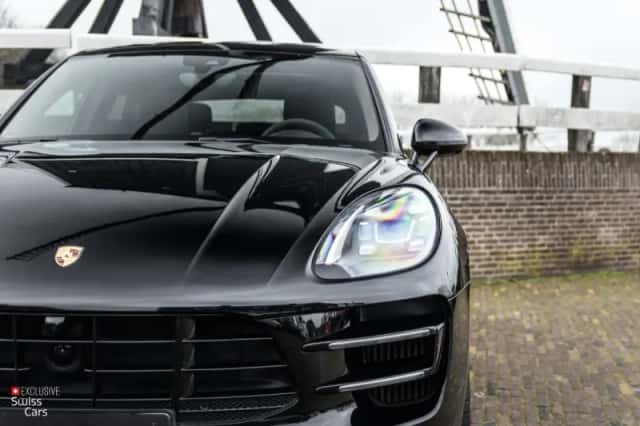 Porsche Macan (2016) thumbnail 4
