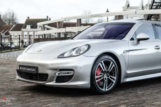 Porsche Panamera (2009) thumbnail 2