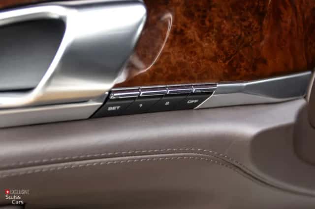 Porsche Panamera (2009) thumbnail 30