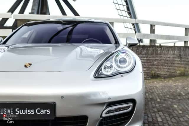 Porsche Panamera (2009) thumbnail 4