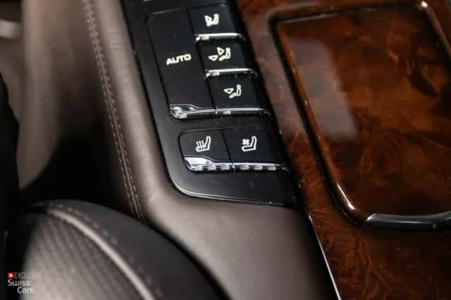 Porsche Panamera (2009) thumbnail 36