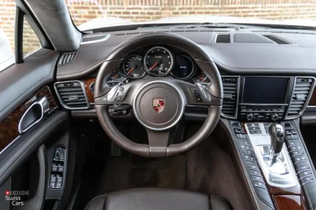 Porsche Panamera (2009) thumbnail 39