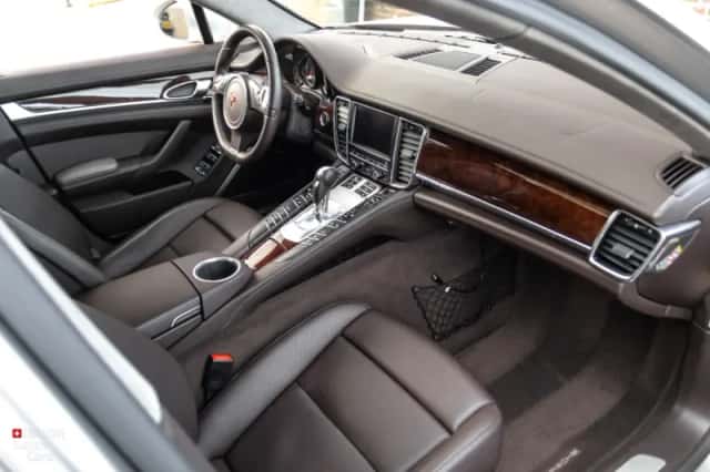 Porsche Panamera (2009) thumbnail 40