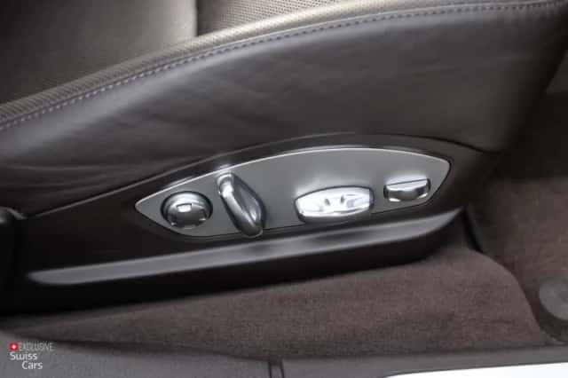 Porsche Panamera (2009) thumbnail 42