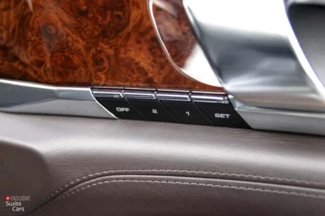 Porsche Panamera (2009) thumbnail 43