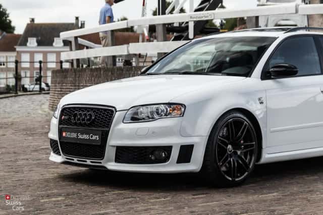 Audi RS4 (2006) thumbnail 3