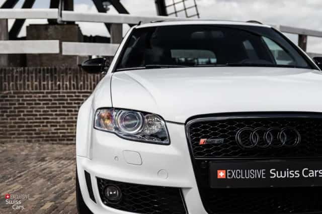 Audi RS4 (2006) thumbnail 5
