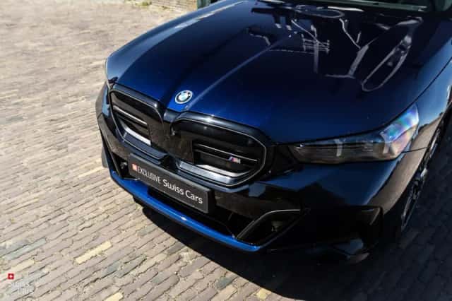 BMW i5 (2024) thumbnail 5