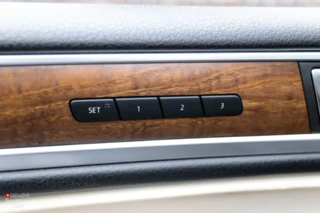Volkswagen Touareg (2011) thumbnail 28