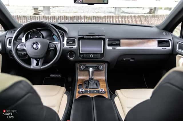 Volkswagen Touareg (2011) thumbnail 31