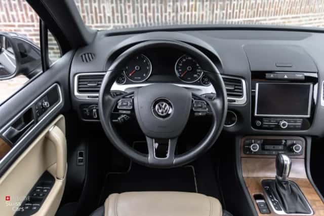 Volkswagen Touareg (2011) thumbnail 33