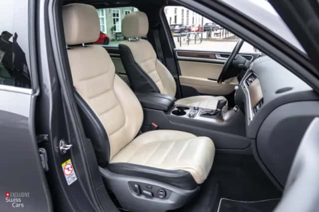Volkswagen Touareg (2011) thumbnail 35