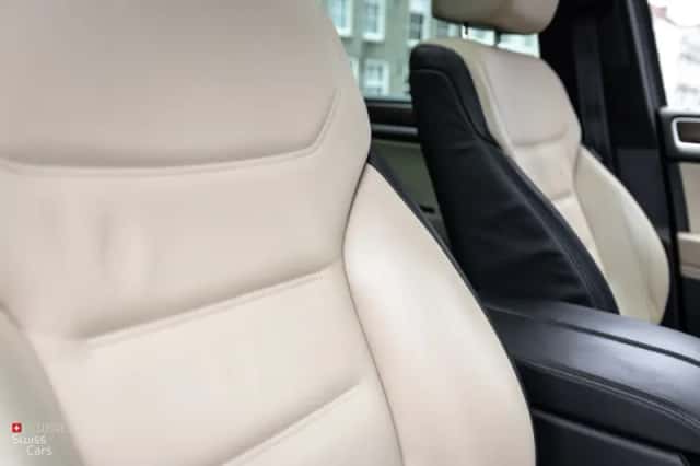 Volkswagen Touareg (2011) thumbnail 39