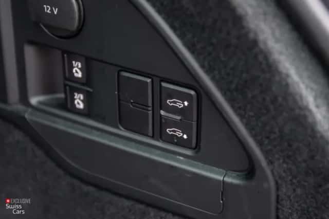 Volkswagen Touareg (2011) thumbnail 42