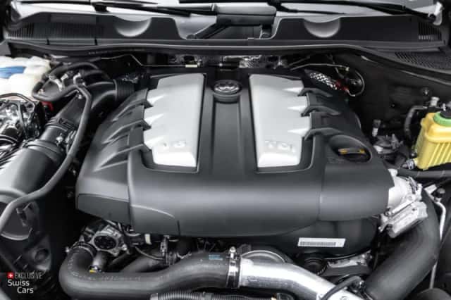Volkswagen Touareg (2011) thumbnail 44