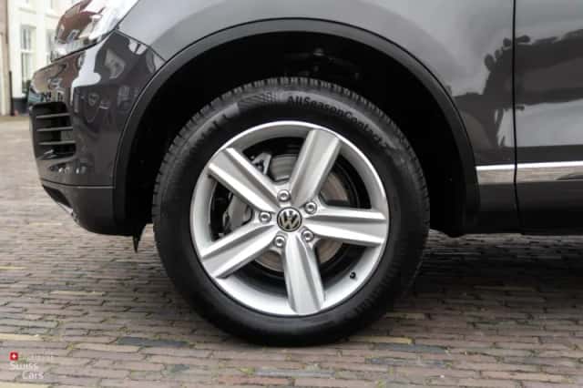Volkswagen Touareg (2011) thumbnail 8