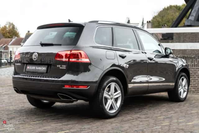 Volkswagen Touareg (2011) thumbnail 9