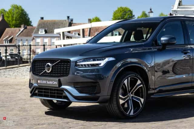 Volvo XC90 (2021) thumbnail 2