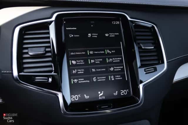 Volvo XC90 (2021) thumbnail 18