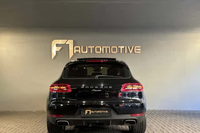 Porsche Macan (2016) thumbnail 11