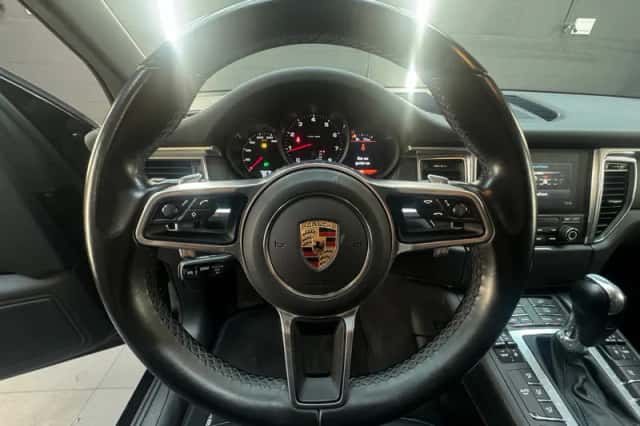 Porsche Macan (2016) thumbnail 19