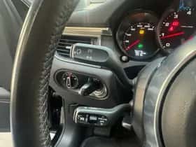 Porsche Macan (2016) thumbnail 21