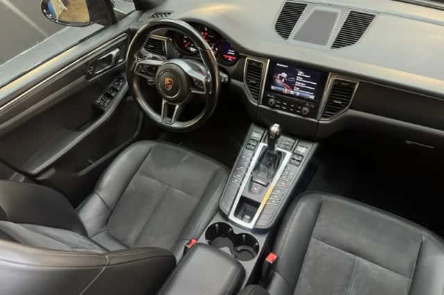 Porsche Macan (2016) thumbnail 30
