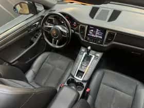 Porsche Macan (2016) thumbnail 30