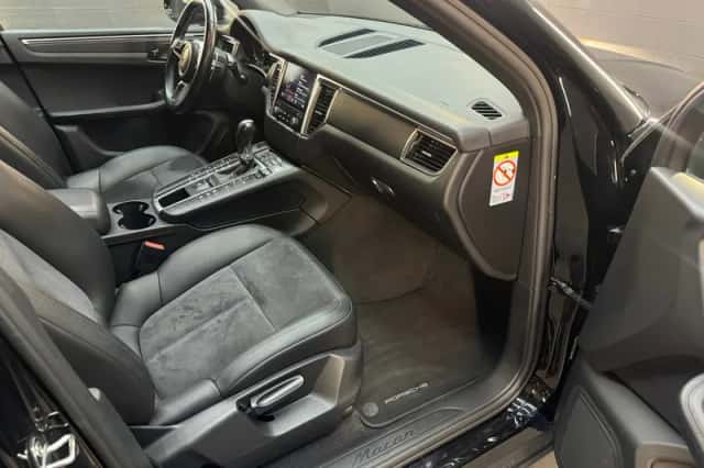 Porsche Macan (2016) thumbnail 31