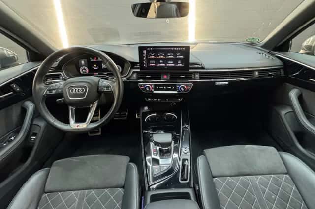 Audi A4 (2021) thumbnail 4