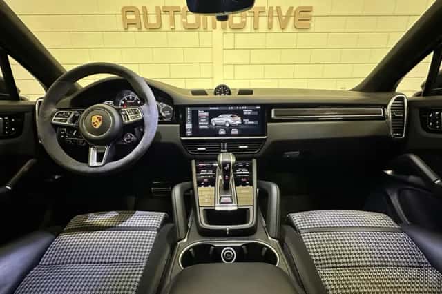 Porsche Cayenne (2020) thumbnail 18