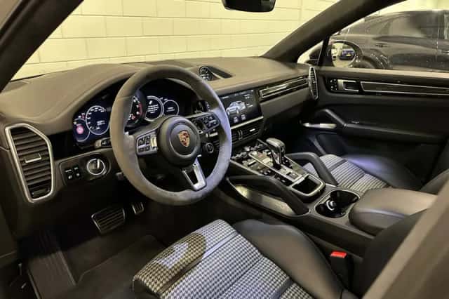Porsche Cayenne (2020) thumbnail 21