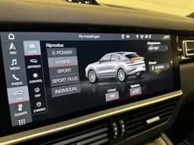 Porsche Cayenne (2020) thumbnail 35