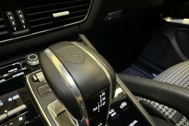 Porsche Cayenne (2020) thumbnail 43