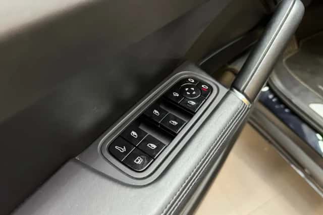 Porsche Cayenne (2021) thumbnail 22