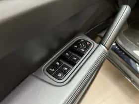 Porsche Cayenne (2021) thumbnail 22