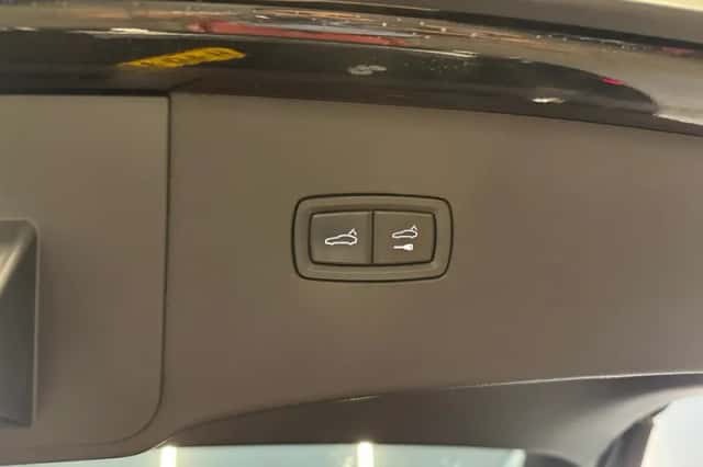 Porsche Cayenne (2021) thumbnail 25