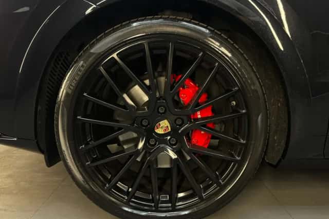 Porsche Cayenne (2021) thumbnail 4