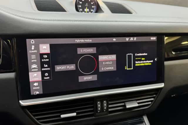 Porsche Cayenne (2021) thumbnail 35