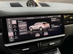 Porsche Cayenne (2021) thumbnail 39