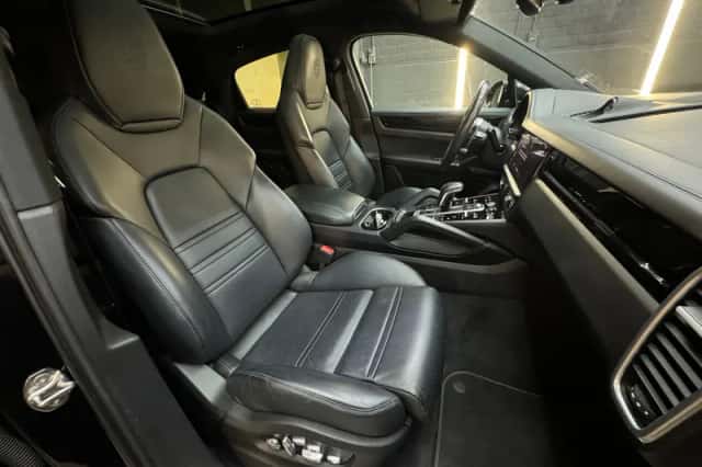 Porsche Cayenne (2021) thumbnail 42