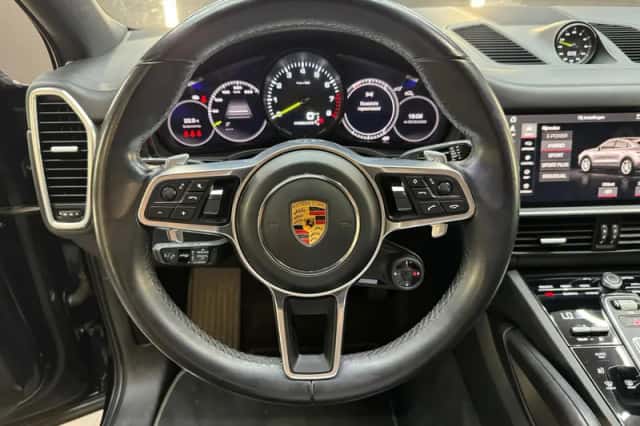 Porsche Cayenne (2021) thumbnail 8