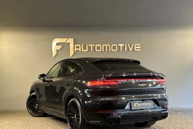 Porsche Cayenne (2021) thumbnail 10