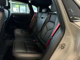 Porsche Macan (2021) thumbnail 17